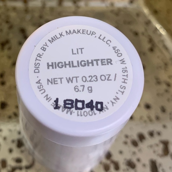 MILK MAKEUP Highlighter - Picture 7 of 9